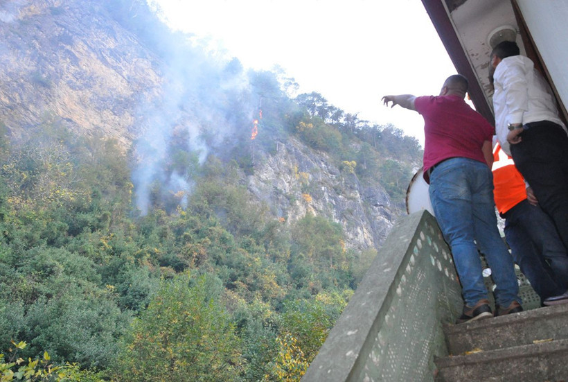 Bartın’da orman yangını 7 ev boşaltıldı - Resim: 4
