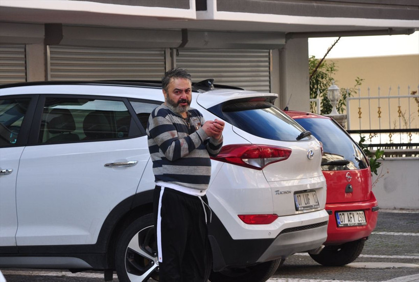 Antalya'da dehşet! Babasını öldürdü annesini yaraladı sokakta dehşet saçtı - Resim: 1