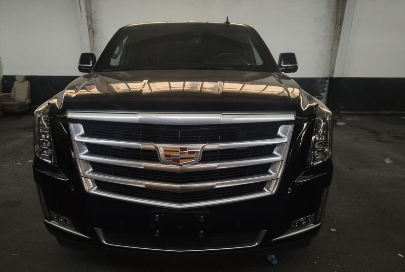 Cumhurbaşkanlığı Sarayı'nın garajı, lüks galeri gibi! Esed ailesine ait milyonlarca dolarlık araçlar görüntülendi - Resim: 2