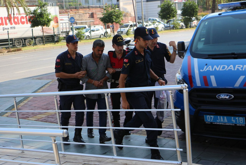 Antalya'da korkunç olayın detayları ortaya çıktı! Camı kırıp içeri girdi boş arazide yakalayıp... - Resim: 3