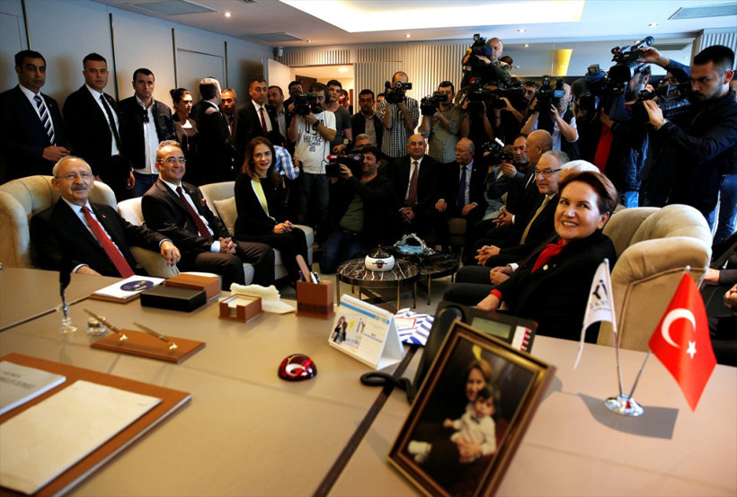 CHP-İyi Parti görüşmesinden ilk görüntüler geldi - Resim: 2