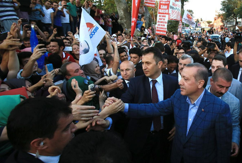 Cumhurbaşkanı Erdoğan halkı selamladı - Resim: 2