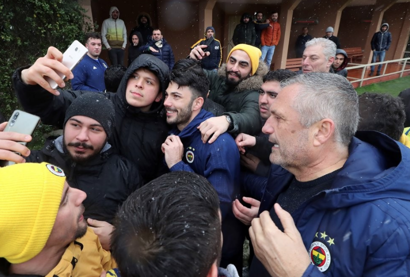 Fenerbahçeli taraftarlardan derbi öncesi ziyaret - Resim: 3