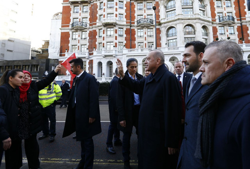 Cumhurbaşkanı Erdoğan'a Londra'da sevgi seli - Resim: 1