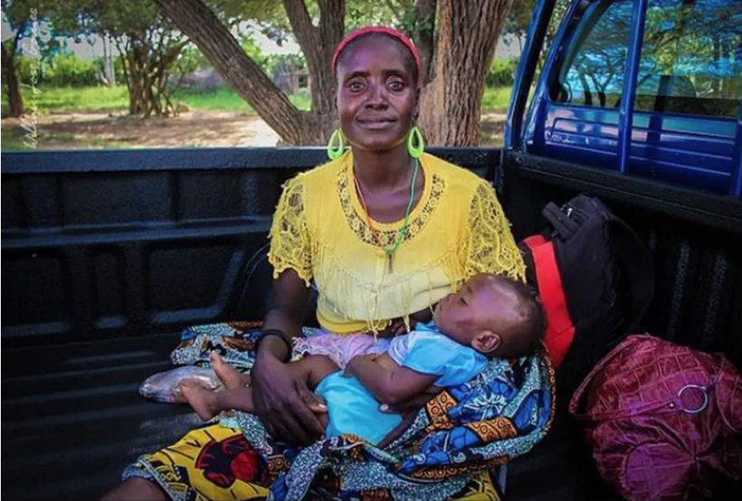 Gelenek değil resmen sapkınlık! Ergenlik çağındaki kızları sırtlanla ilişkiye zorluyorlar - Resim: 4