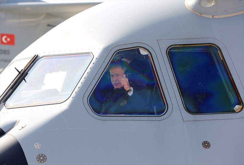 Hulusi Akar ve TSK komuta kademesi Koca Yusuf'un kokpitinde - Resim: 3