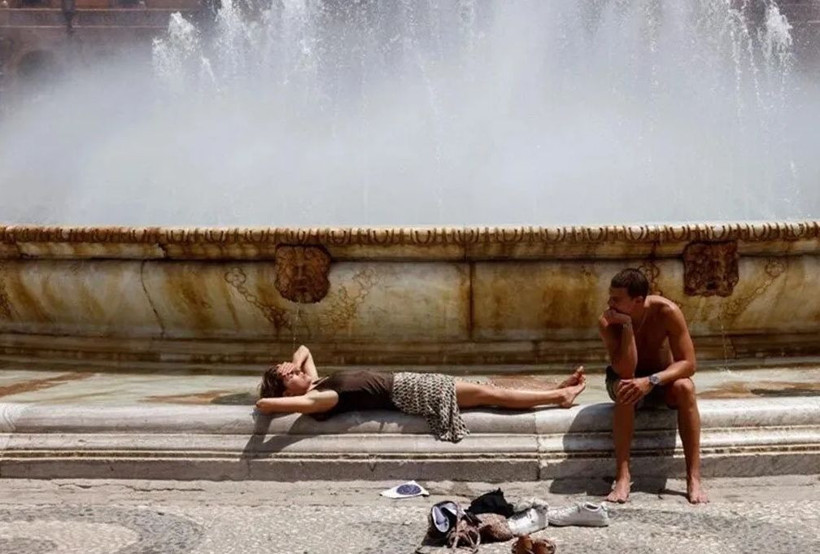 Aşırı sıcak hava dalgası Avrupa ülkelerine ölüm getirdi! Binden fazla kişi sıcaktan öldü - Resim: 3