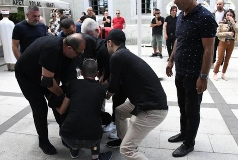 Türkücü Ceylan'dan yürek yakan paylaşım: Şaka yaptım de... - Resim: 4