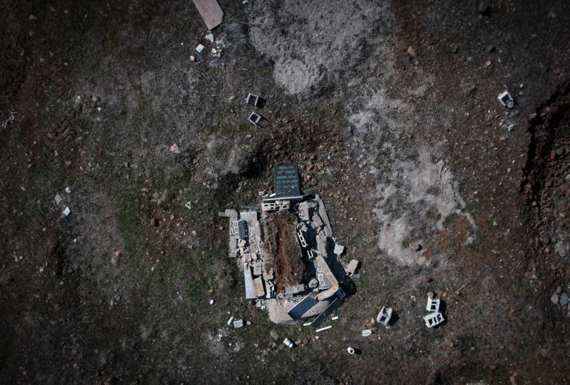 Kahramanmaraş depremi mezarlıkları da vurdu! Yıkım havadan görüntülendi! - Resim: 3