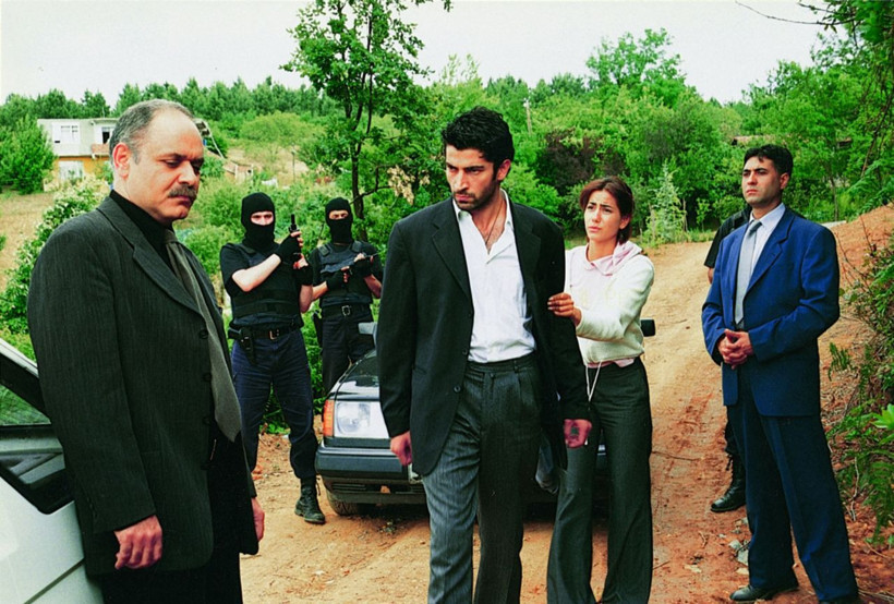 Deli Yürek dizisi ekrana dönüyor! Kenan İmirzalıoğlu yine başrolde olacak mı? - Resim: 3