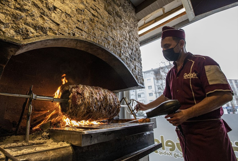 Erzurum'un tescilli lezzeti: Cağ kebabı! Ustası en makbul olanını açıkladı - Resim: 8