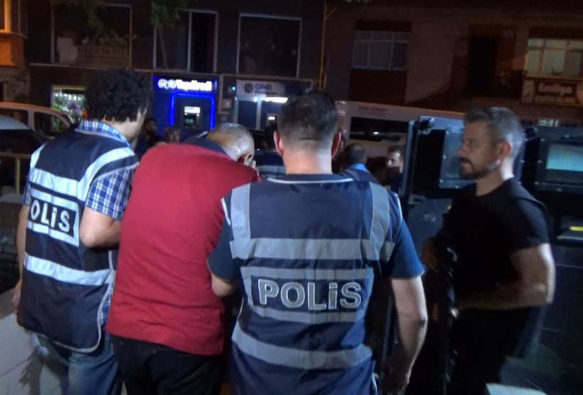 72 bin 500 dolarlık kasayı bacadan girerek patlattılar - Resim: 4