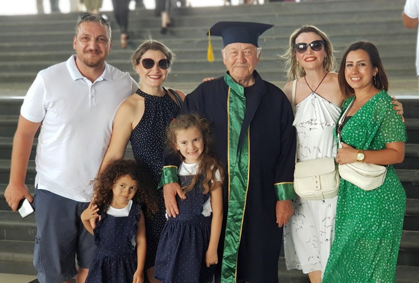 Adana'da cezaevindeki yaşlı adamın okuma azmi herkesi şaşırttı - Resim: 1