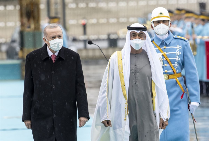 Birleşik Arap Emirlikleri Veliaht Prensi Türkiye'de Cumhurbaşkanı Erdoğan karşıladı - Resim: 3