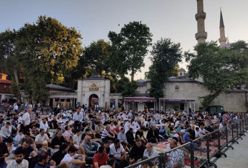 Camilerde bayram coşkusu sabah namazıyla böyle başladı! - Resim: 4