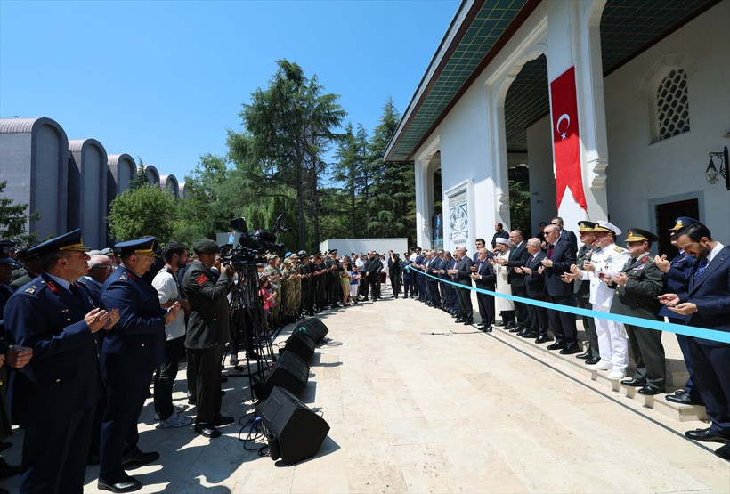 Cumhurbaşkanı Erdoğan, Milli Savunma Üniversitesi'ne bağlı birimlerdeki camilerin açılışını yaptı - Resim: 2