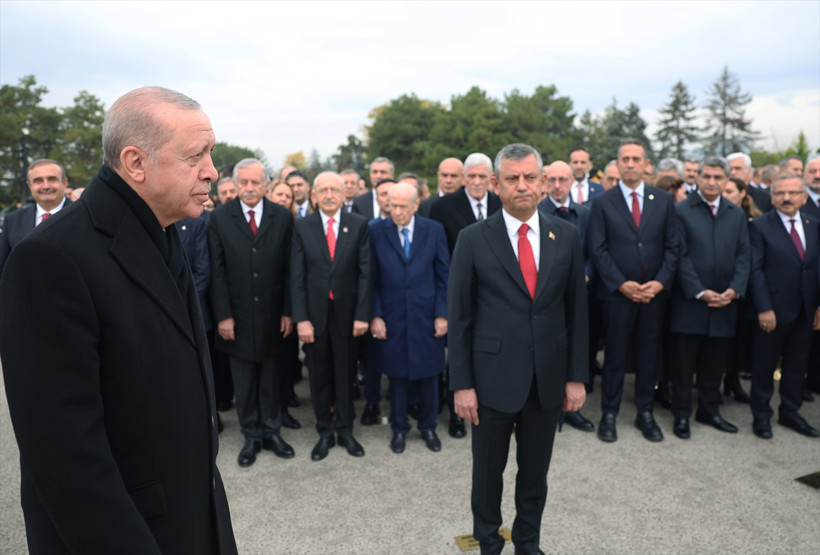 Cumhurbaşkanı Erdoğan Anıtkabir özel defterini imzaladı! Dikkat çeken Türkiye yüzyılı mesajı - Resim: 7