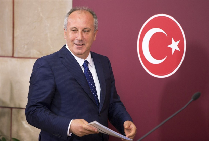 CHP'lilerin basın toplantısında ilginç anlar! - Resim: 3