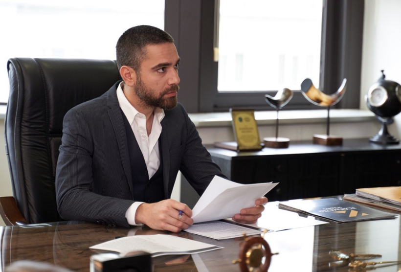 TRT 1'in Vuslat dizisinde flaş gelişme! Setten apar topar ayrılma kararı aldılar - Resim: 1