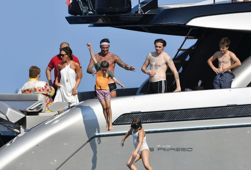 David Beckham ile Victoria Beckham'ın yattaki mahrem görüntüleri - Resim: 1