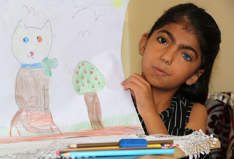 Van'da bir gözü mavi diğer gözü siyah olan Nurcan çizimleriyle şaşırtıyor - Resim: 2