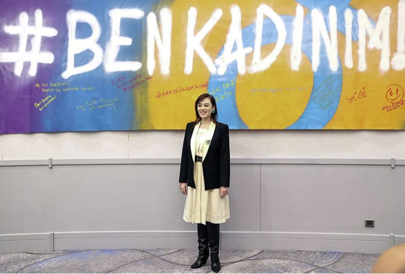 8 Mart 'Ben Kadınım' protesto videosu viral olan Demet Evgar BM İyi Niyet Elçisi oldu - Resim: 2