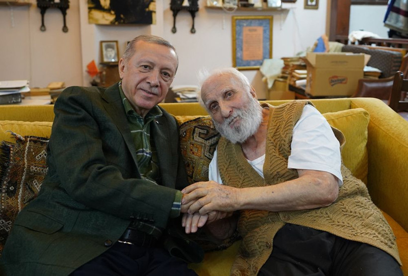 Cumhurbaşkanı Erdoğan neyzen Niyazi Sayın’ı evinde ziyaret etti! - Resim: 1
