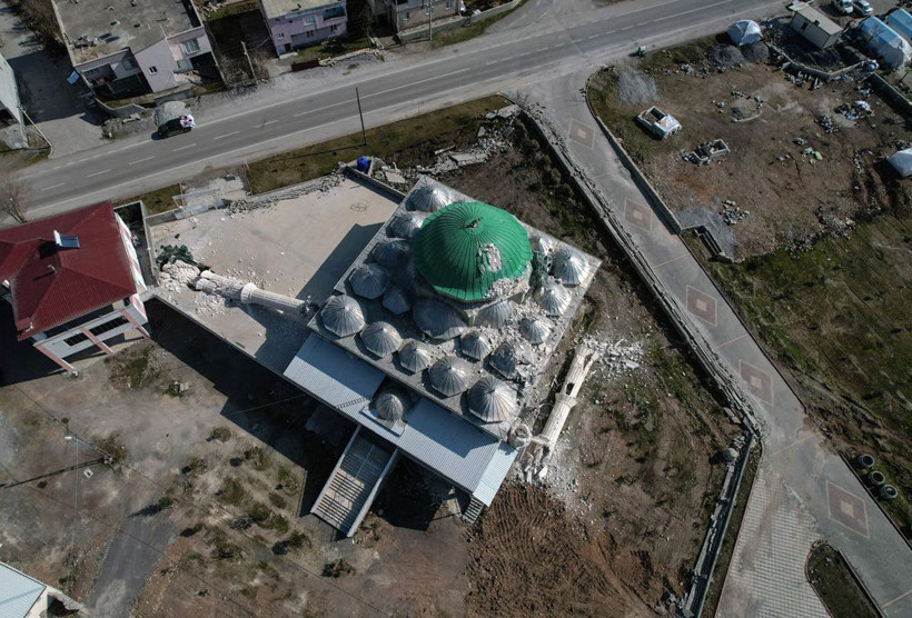 Kahramanmaraş’ta deprem sonrası bir mahalle neredeyse yok oldu! Kalanlar da ağır hasarlı... - Resim: 1