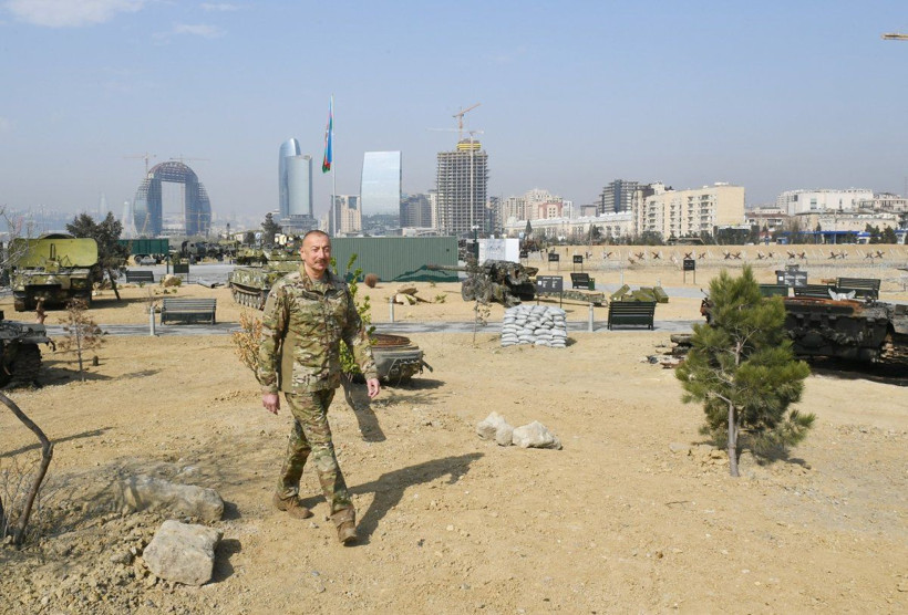 Azerbaycan'da Askeri Ganimet Parkı açıldı Karabağ'da Ermeni ordusundan ele geçirildi - Resim: 4