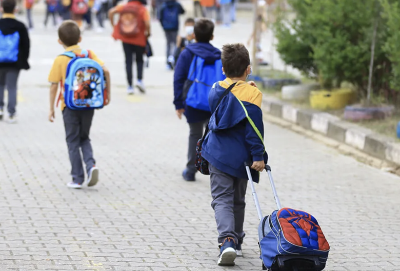 Okul formalarında yeni dönem! Arma zorunlu oldu, 4 yıl boyunca değişim yasak - Resim: 3
