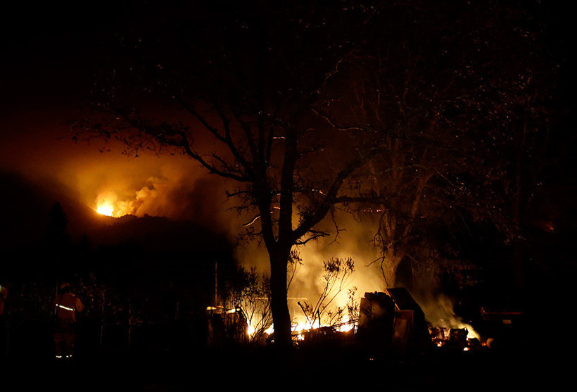 California alev alev yanıyor: 15 ölü 155 kayıp - Resim: 1
