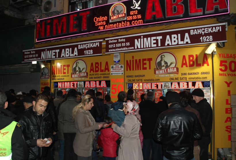 Kimdir bu Nimet Abla herkes buradan bilet alıyor bir de gerçek ismine bakın! - Resim: 2