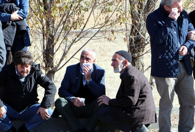 Antalya'da siyanür zehirlenmesiyle ölen 4 kişilik ailenin cenazeleri toprağa verildi - Resim: 3