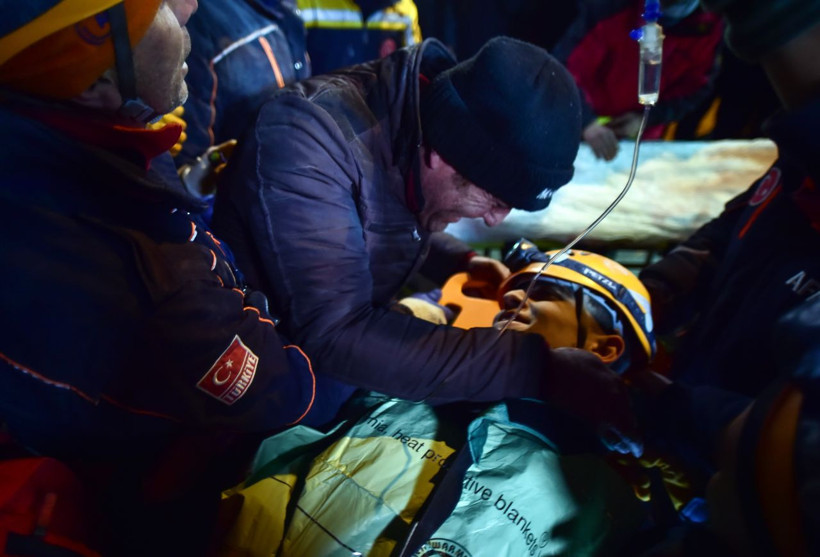 119 saat sonra bir mucize daha! Lise öğrencisinin ekiplere ilk sorusu bu oldu - Resim: 4