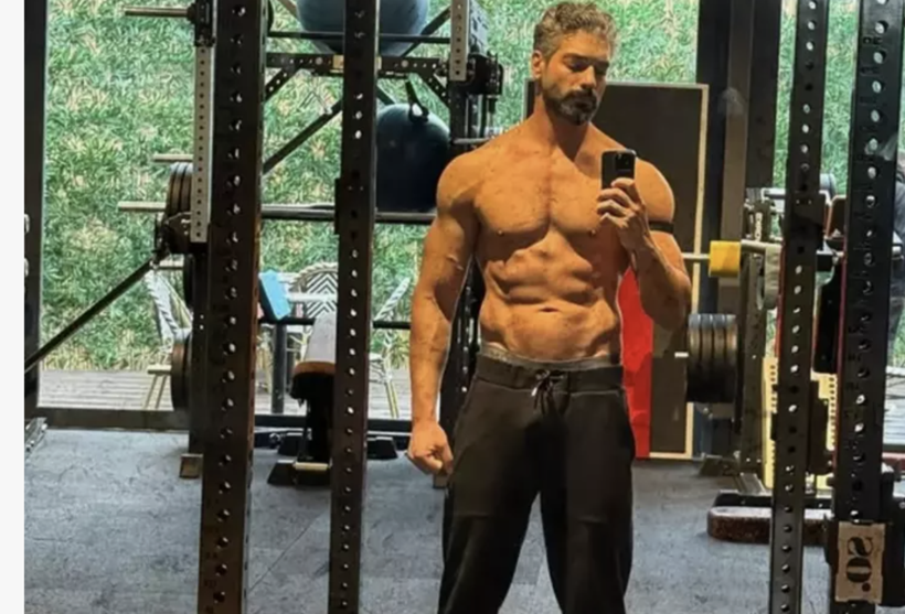 Oyuncu Şükrü Özyıldız kaslarını paylaştı! Takipçileri kayıtsız kalamadı... - Resim: 4