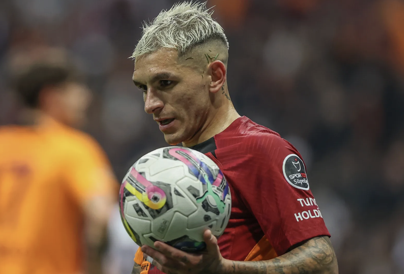 Lucas Torreira'ya yumruklu saldırıda ceza belli oldu! - Resim: 4