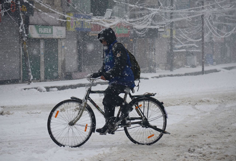 İstanbul'a kar geliyor! Meteoroloji'den hafta sonu için fırtına ve şiddetli yağış uyarısı - Resim: 1