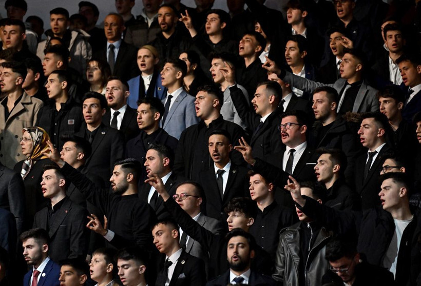 MHP 14'üncü Olağan Büyük Kurultayı! Devlet Bahçeli'yi böyle karşıladılar - Resim: 1