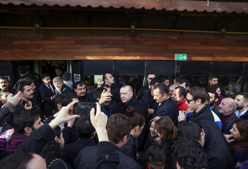 Başkan Erdoğan'dan vatandaşlarla samimi sohbet - Resim: 1