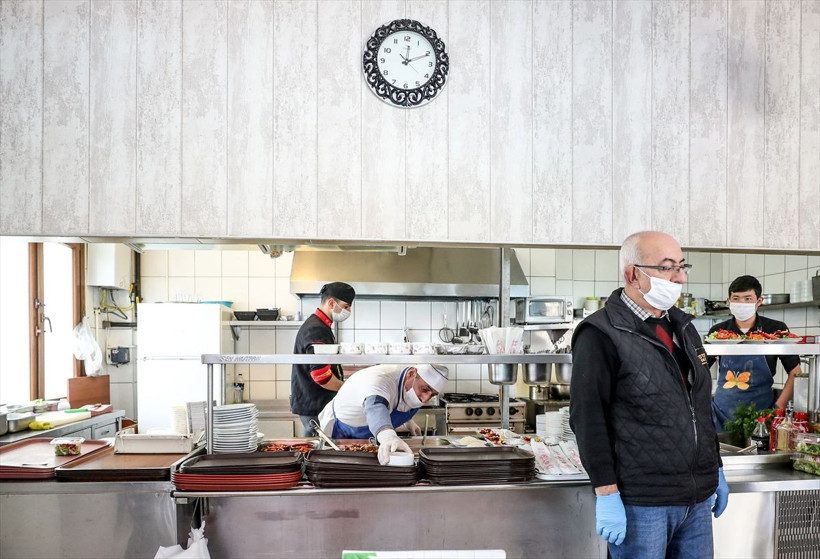 İstanbul'da lokantalarda koronavirüs tedbirleri artırıldı - Resim: 2
