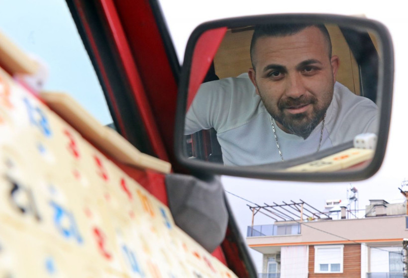 Antalya'da iddiayı kaybeden milyoner yaptığı şeyle herkesi şok etti! Gören telefona sarıldı - Resim: 1