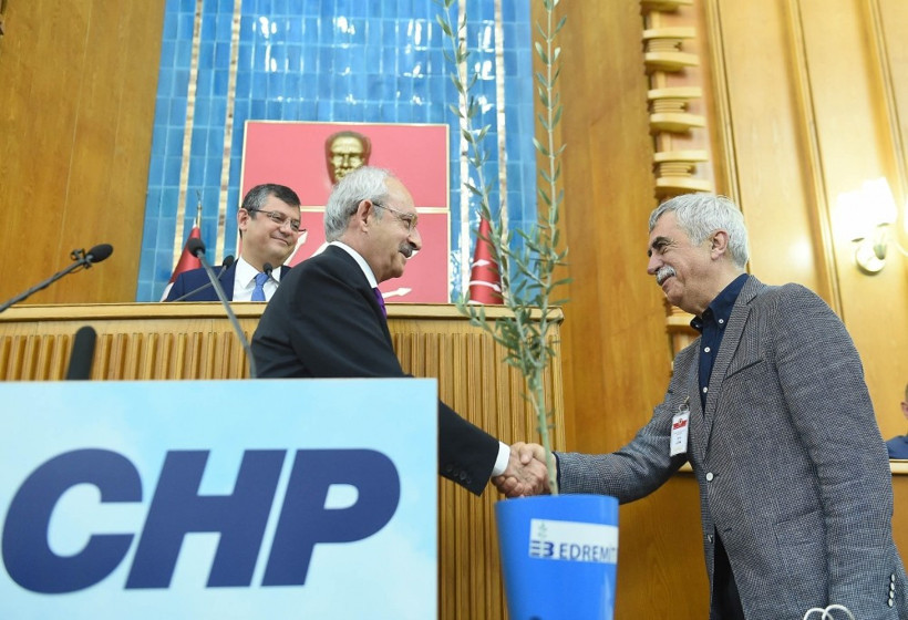 Kemal Kılıçdaroğlu CHP arması taktığı Sarp Kuray kimdir? - Resim: 4