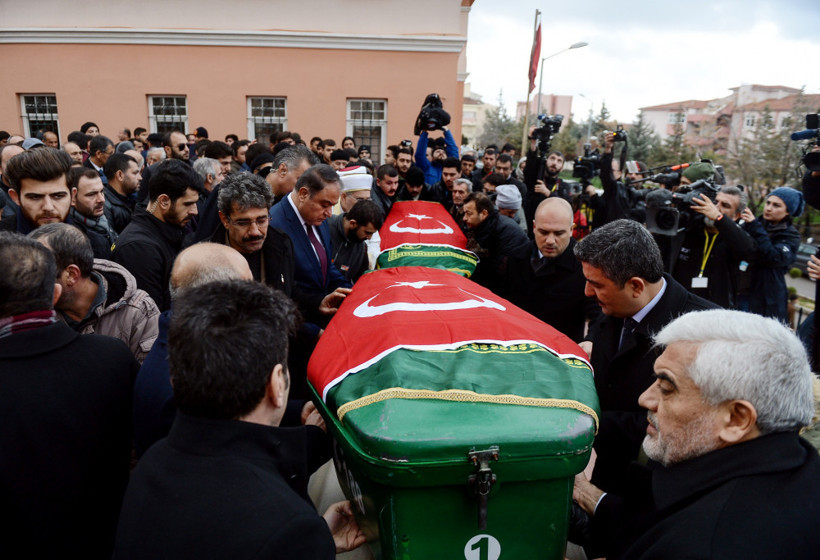 Şehit cenazesinde yürek yakan fotoğraf! - Resim: 3