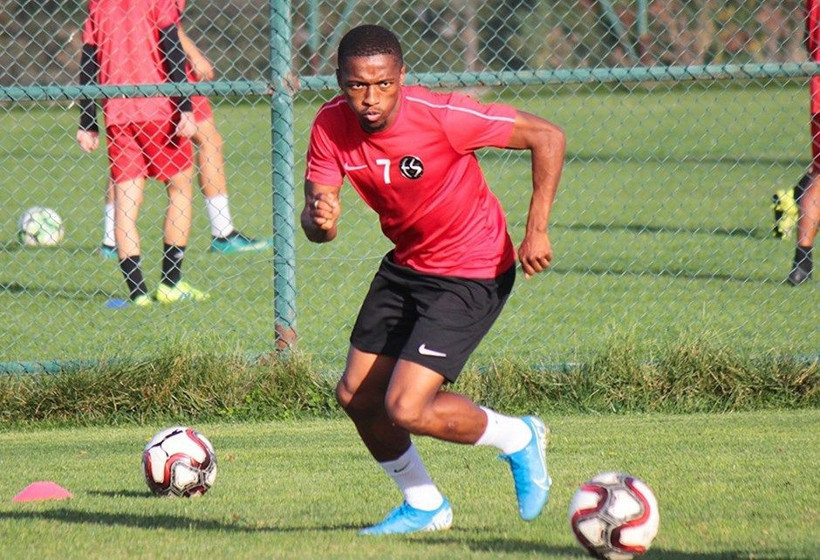 Galatasaray'dan 3.transfer bombası! Anlaşma 3,5 yıllık - Resim: 1