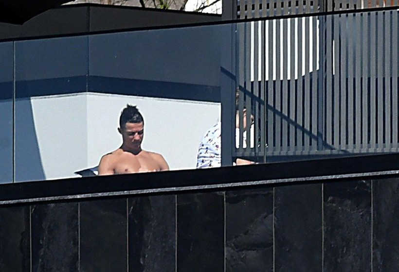 Cristiano Ronaldo evinde karantinada Georgina Rodriguez alışverişte - Resim: 2