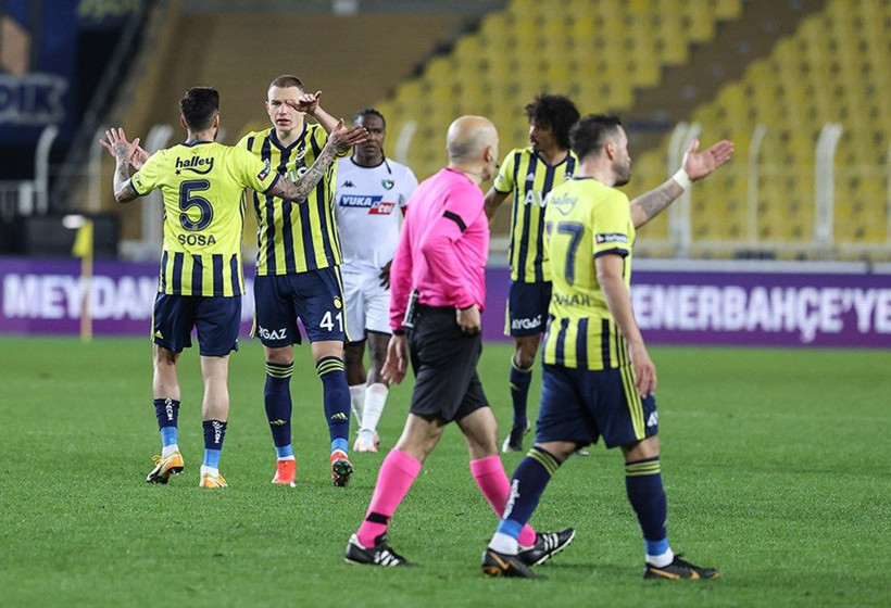 Fenerbahçe-Denizlispor maçı sonrası olay sözler: Emre Belözoğlu’na yakışmadı ilk maçında havlu atacaktı - Resim: 3