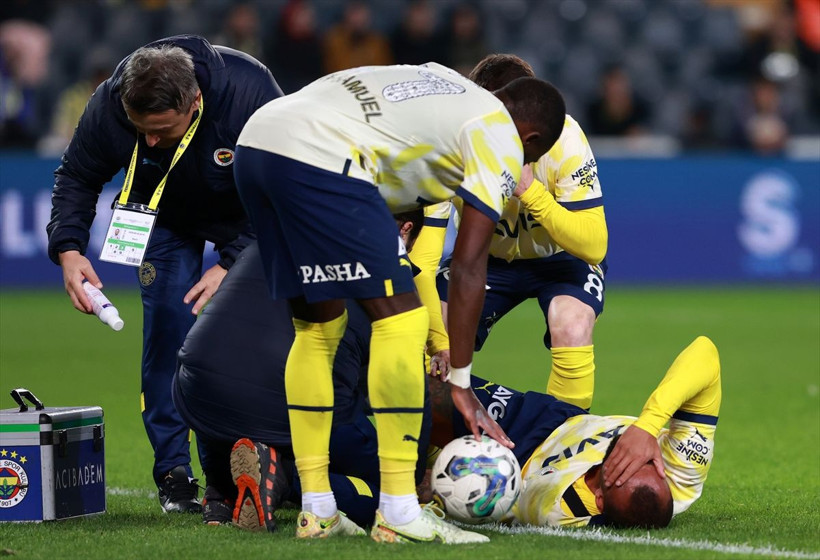 Fenerbahçe'de korkunç sakatlık! Pedro acı içinde yerde kaldı: Mert Hakan'ın yüz ifadesi her şeyi özetledi! - Resim: 2