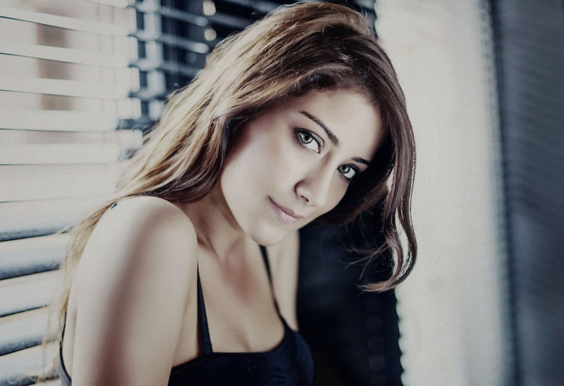 Hazal Kaya'dan yeni dizi müjdesi - Resim: 2