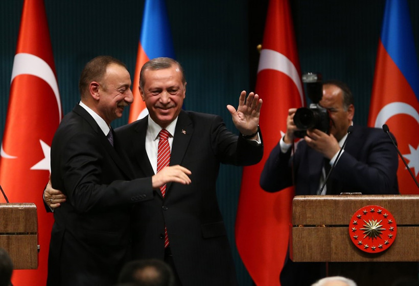 Toplantıya damga vuran an! Erdoğan'a defalarca sarıldı - Resim: 4