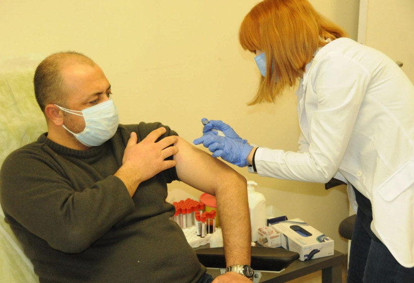 İstanbul'da aşı tedirginliği! 250 bin kişi sırası gelse de aşı olmadı dakikada 15 kişi korona oluyor - Resim: 1